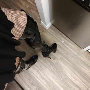 Size 12 women's latex over the knee boots